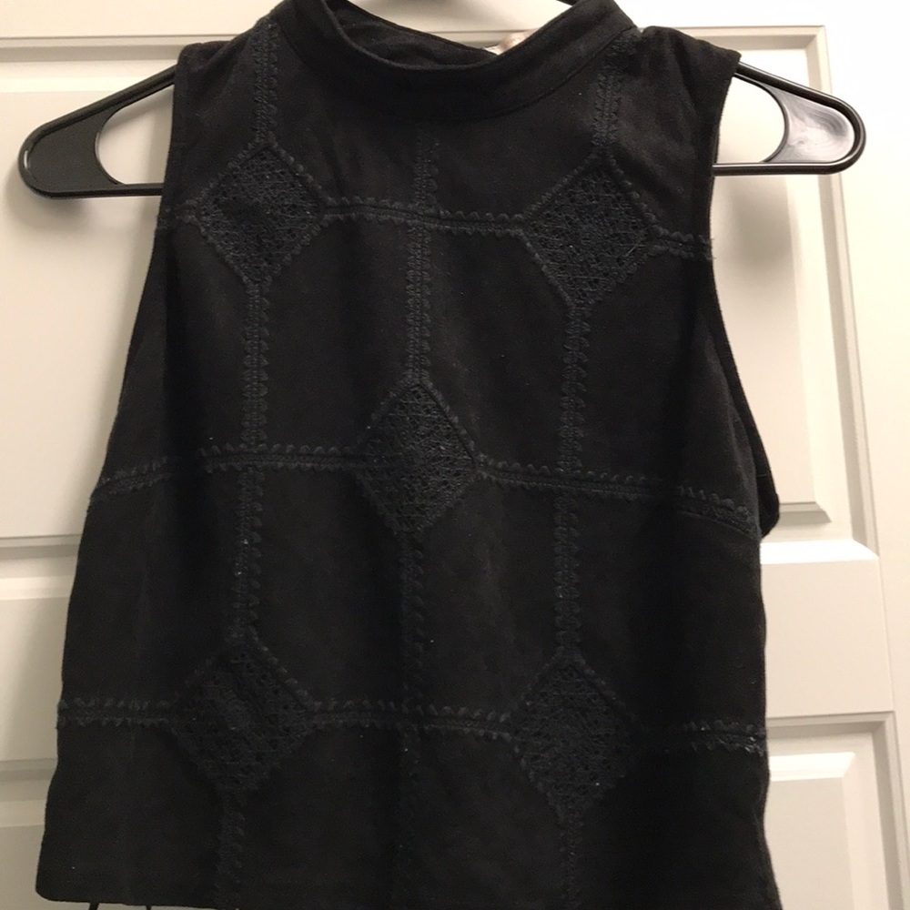 Black crop top